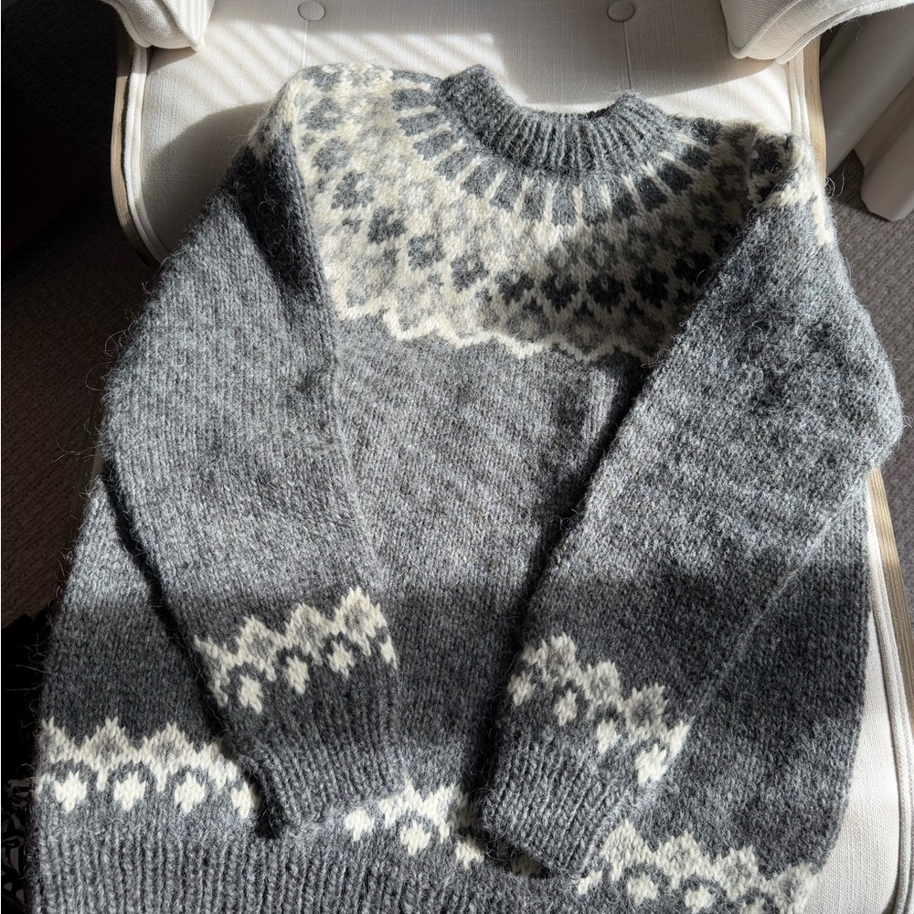 Vintage hand knit wool sweater